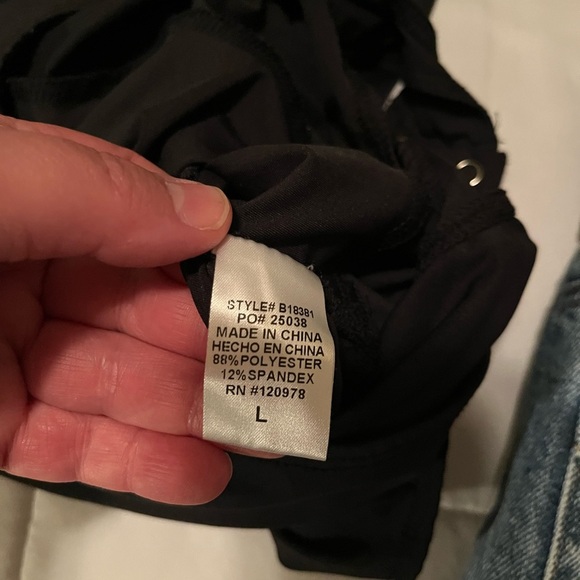 Entro Ruched Bodysuit Size Large - Picture 5 of 5